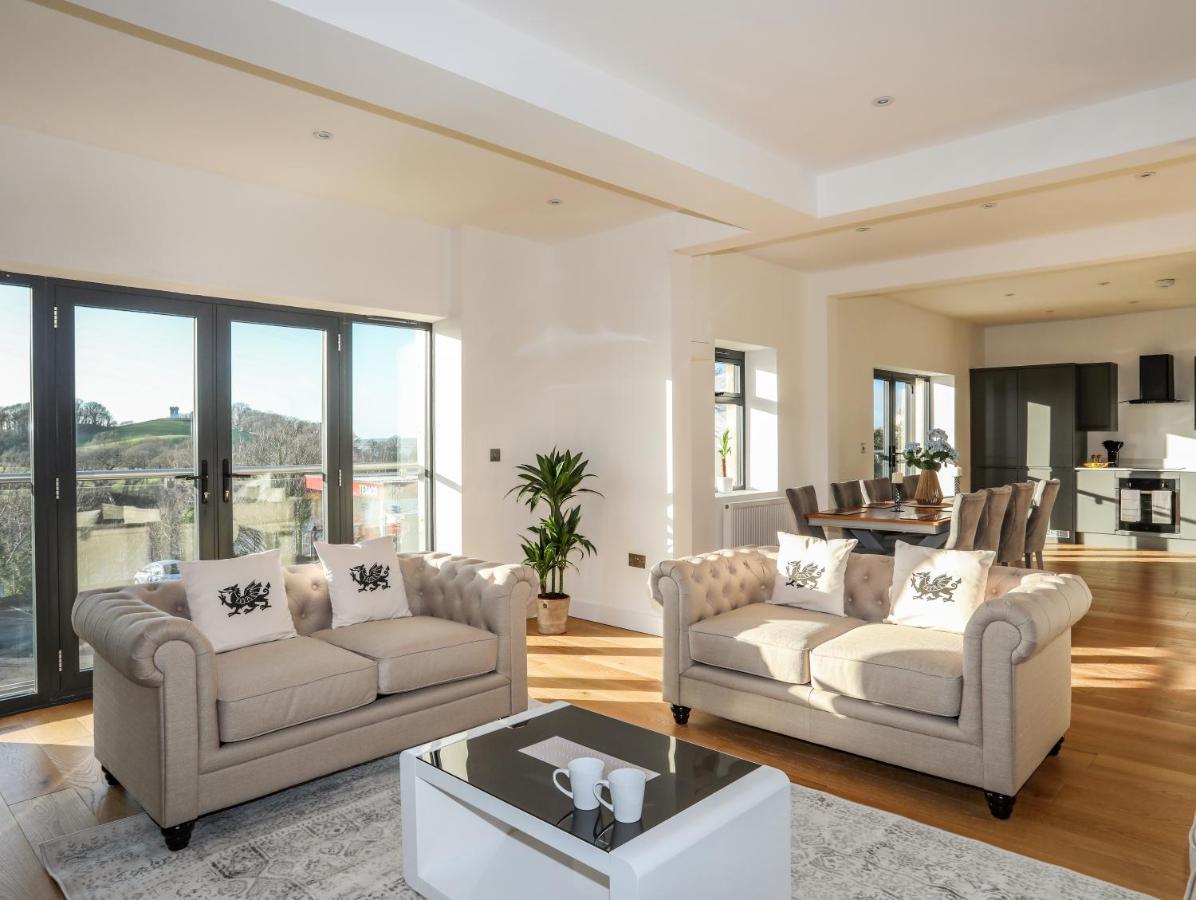 Апартаменты Bryn Min Manton Penthouse Карнарвон Экстерьер фото